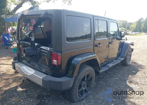 2012 Jeep Wrangler Unlimited Sahara z USA, uszkodzony, nr VIN 1C4BJWEG2CL243519